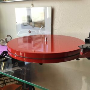 Pro-Ject RPM-1 Carbon RED