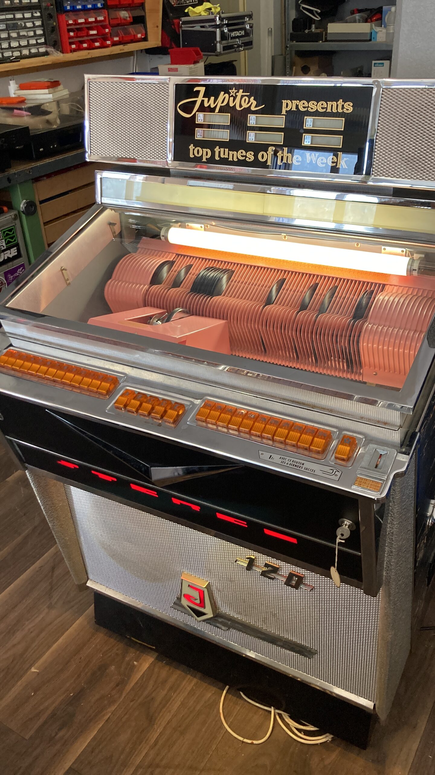 2FB88E62-9B22-4B42-A810-793D12F31360