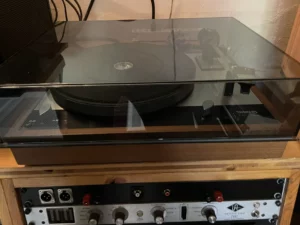 Thorens TD160