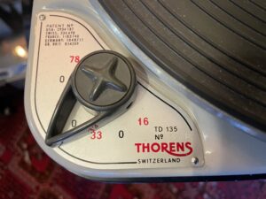 Thorens TD135